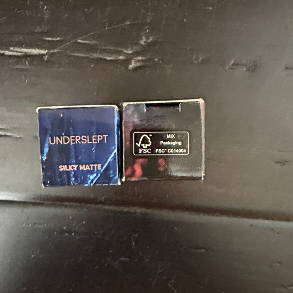 MAC underslept BNIB . - Picture 3 of 4